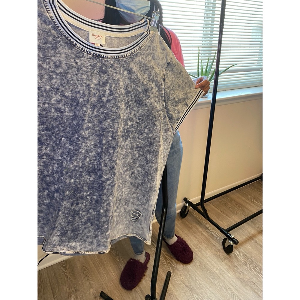 Plussize Top - Picture 4 of 8